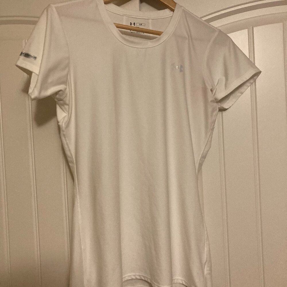 Under Armour Crew Neck White T Shirt Large Fitted HeatGear Short Sleeve Textured